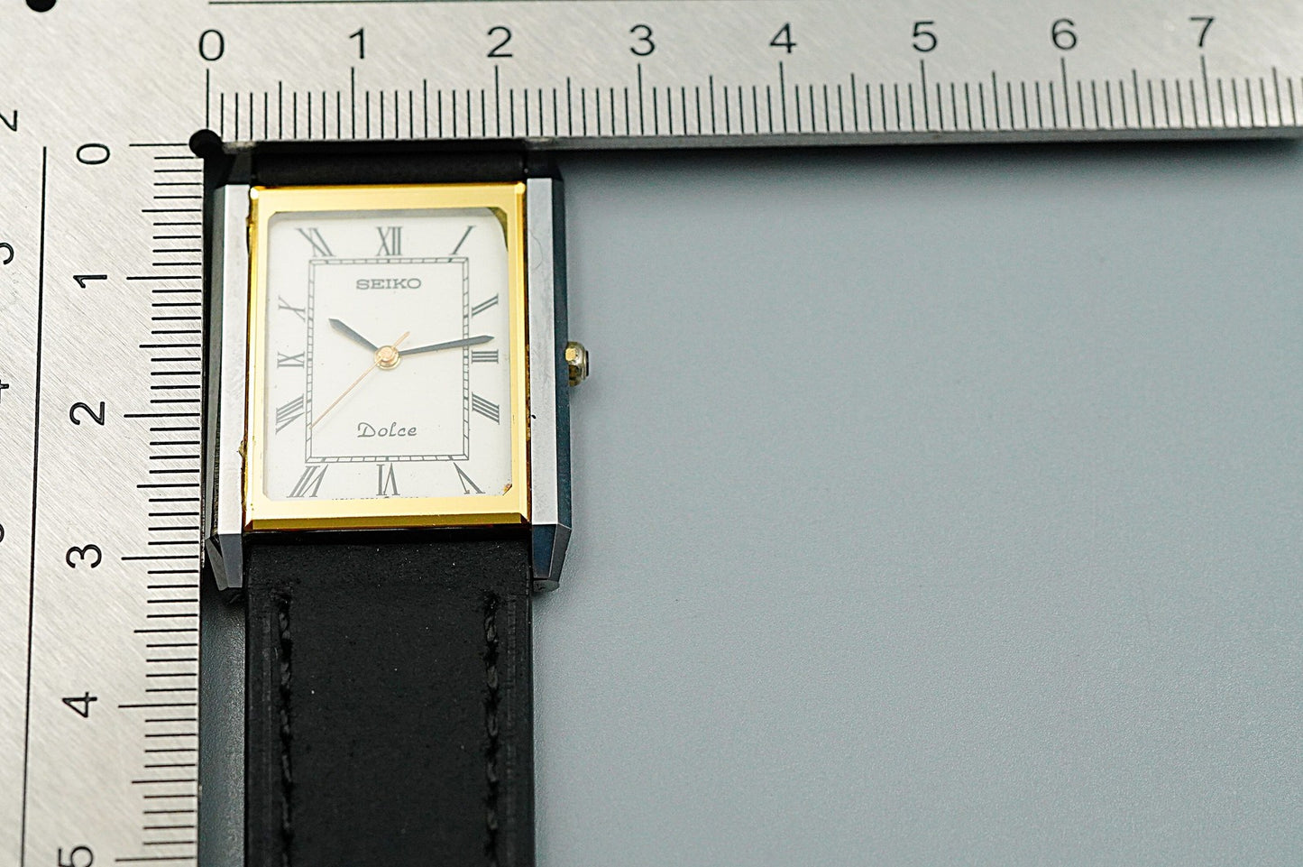 *NEAR MINT* Vintage SEIKO DOLCE 7321-6170 Quartz White Rectangle 24mm Mens Watch