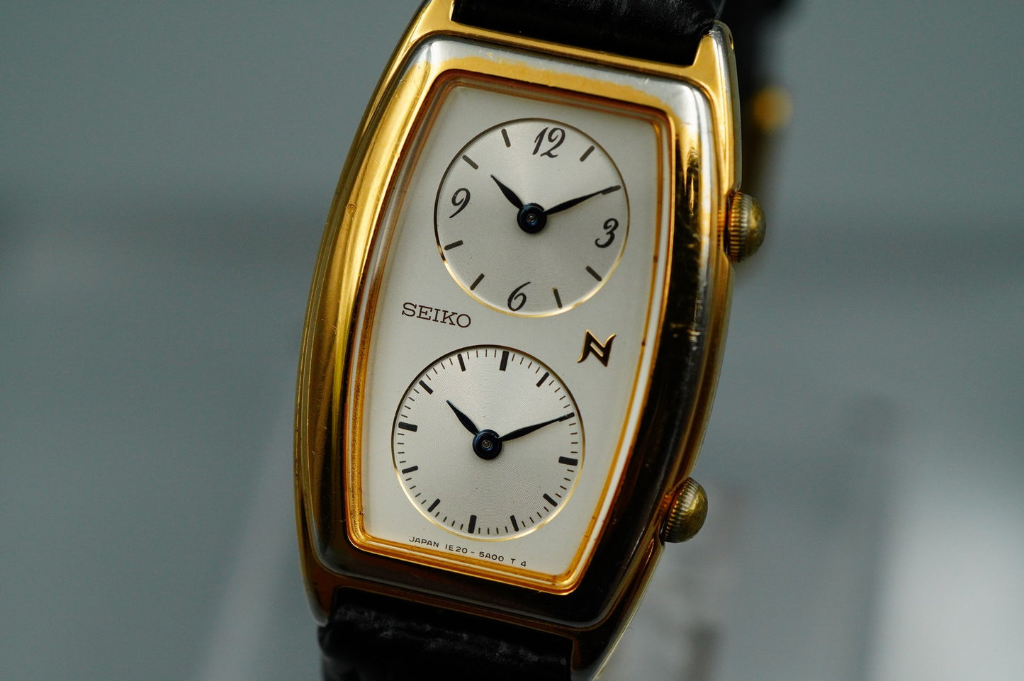 *Exc+5* Vintage SEIKO 1E20-3A00 Quartz White Dial Rectangle 21mm Women Watch