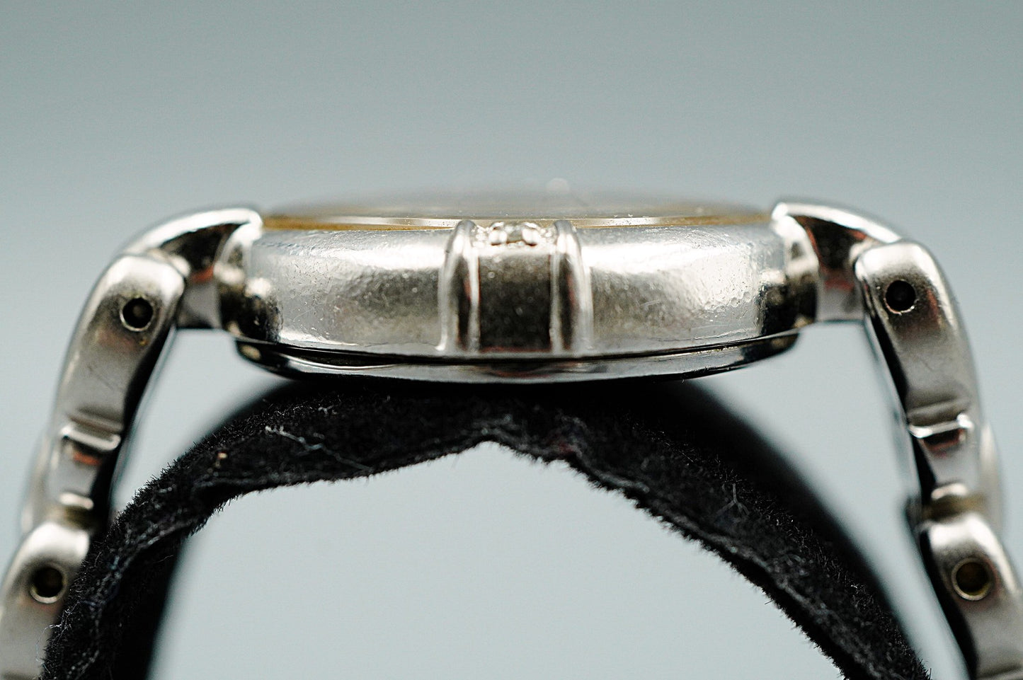 *NEAR MINT* Vintage SEIKO EXCELINE 1F20-6B60 Qz White Dial Oval 15 mm WomenWatch