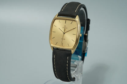 *NEAR MINT* OMEGA De Ville Cal.1417 Quartz Gold Dial Square 30mm Mens Watch