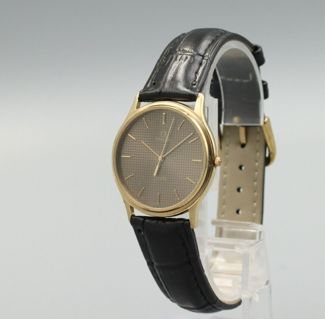 *NEAR MINT* Vintage OMEGA De Ville Cal.1417 Quartz Black Dial Mens Round Watch