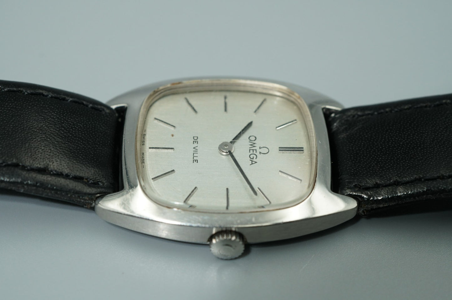 N MINT Vintage 1970 OMEGA De Ville Cal.625 Hand Winding Silver 25mm Women Watch