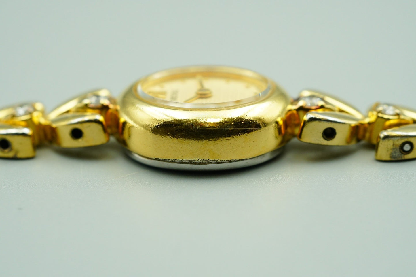 *N MINT* Vintage 1980s SEIKO 8P Diamond 1E20-6050 Qz Gold Round 13mm Women Watch