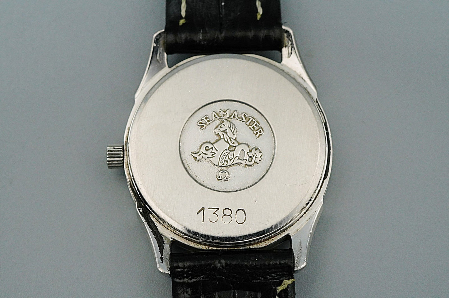 RARE *N MINT* Vintage OMEGA Seamaster pie pan Dial Cal.1380 Qz 25mm Women Watch