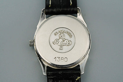 RARE *N MINT* Vintage OMEGA Seamaster pie pan Dial Cal.1380 Qz 25mm Women Watch