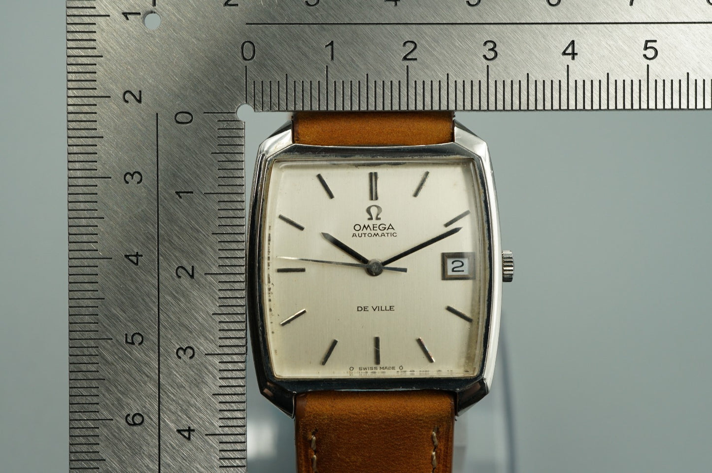 N MINT Vintage 1970 OMEGA De Ville Cal.1002 Hand Wind White 32mm Mens Watch