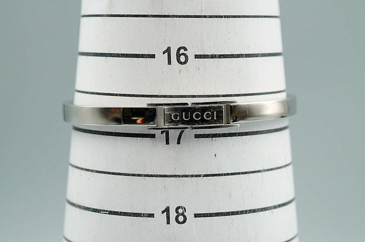 *NEAR MINT* Gucci Quartz Black Dial Round 26 mm Women,Ladies Watch