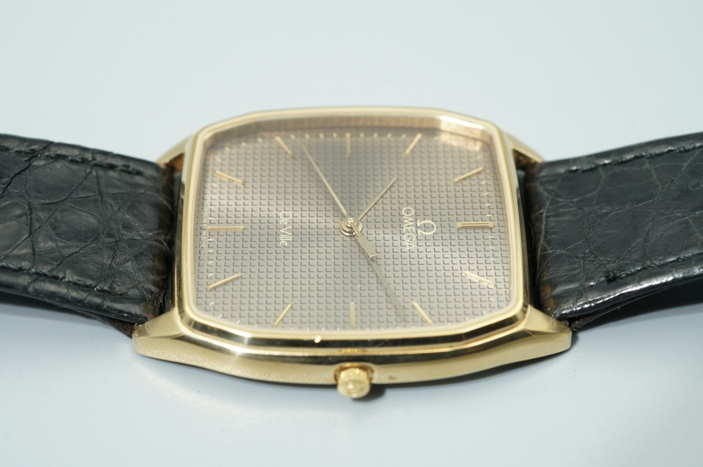 *NEAR MINT* Vintage 1982 OMEGA De Ville Cal.1417 Qz Black Square 30mm Mens Watch