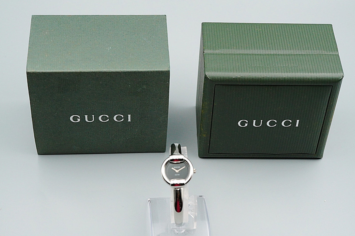 *MINT* Vintage GUCCI 1400L Quartz Black Dial Round 25mm Women,Ladies Watch