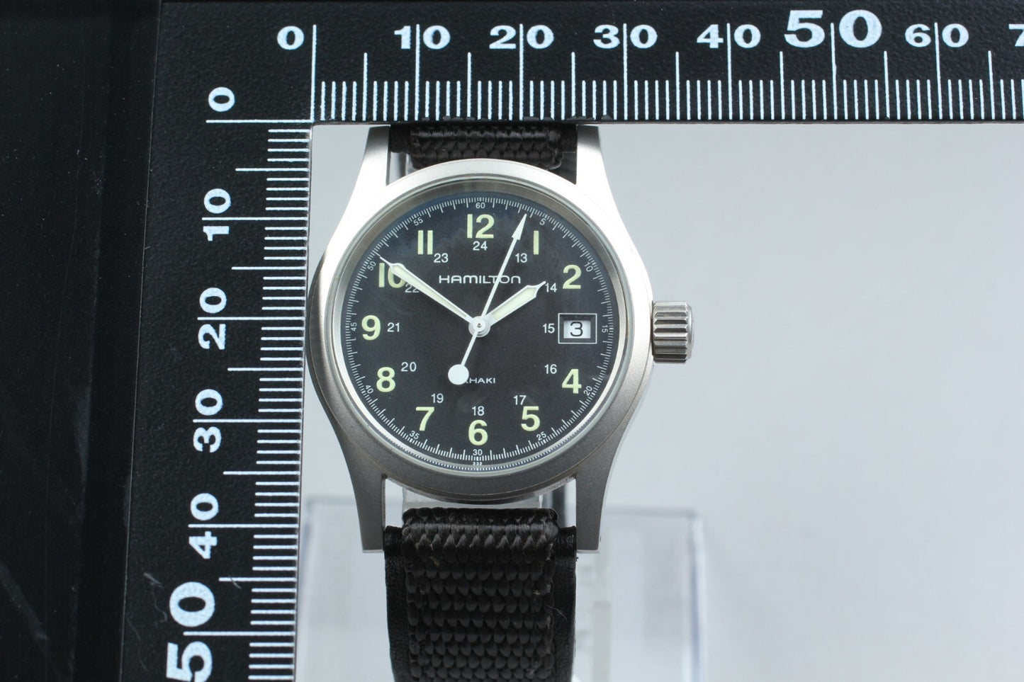 *TOP MINT* HAMILTON KHAKI H683110 Quartz Black Dial Date Round 33mm Mens Watch