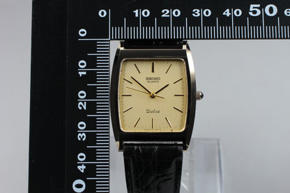 *MINT* Vintage 1982 SEIKO Dolce 6030-5320 Quartz Tank Shape Gold Dial Mens JAPAN