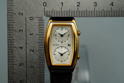 *Exc+5* Vintage SEIKO 1E20-3A00 Quartz White Dial Rectangle 21mm Women Watch