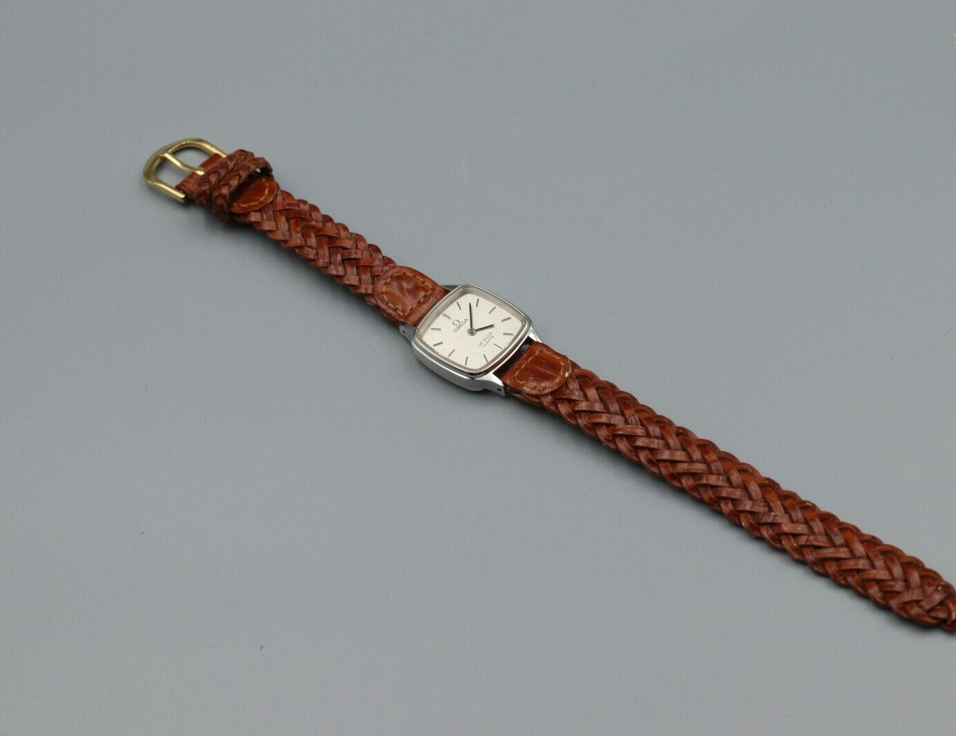 *NEAR MINT* Vintage OMEGA De Ville Quartz Silver Dial Square Women Watch