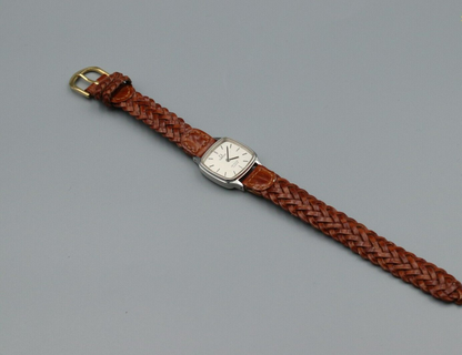 *NEAR MINT* Vintage OMEGA De Ville Quartz Silver Dial Square Women Watch