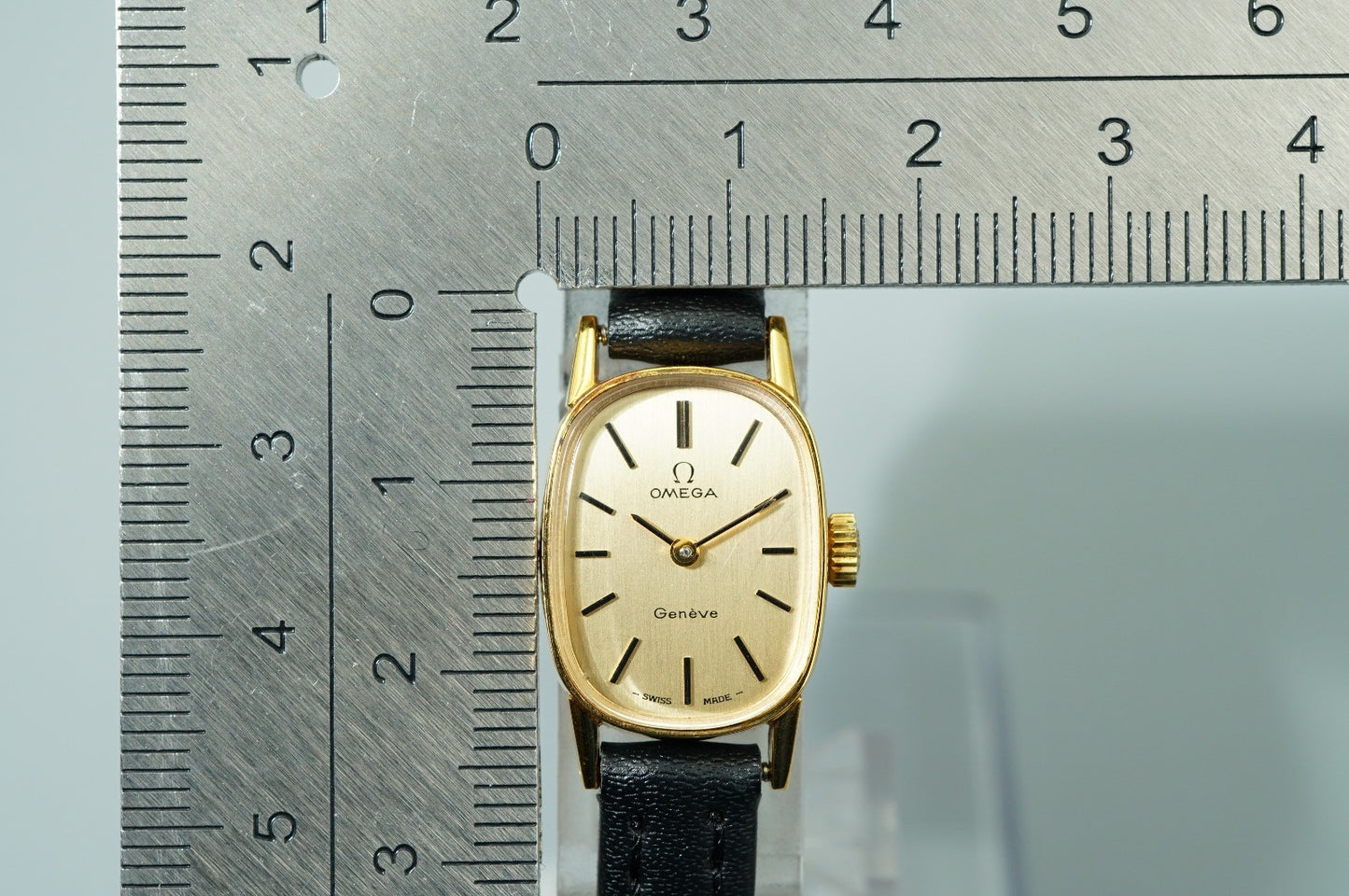 *N MINT* Vintage 1971 OMEGA Geneve Cal.485 Hand Wind Gold Oval 15mm Women Watch