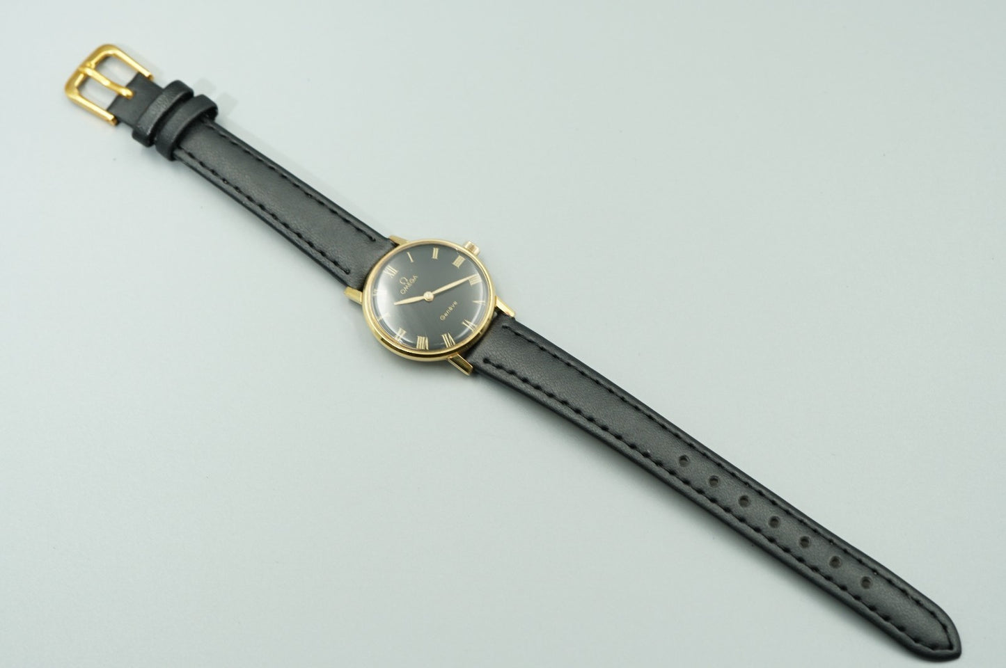 *NEAR MINT* Vintage 1975 OMEGA Geneve Cal.625 Hand Wind Black 25mm Women Watch