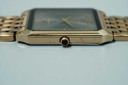 *TOP MINT* Vintage 1991 SEIKO Dolce  8N40-5050 Qz Gray Square 26mm Women Watch