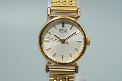 *Exc+5* Vintage 1985 SEIKO Bracelet 2C21-0100 Qz White Round 21mm Women Watch