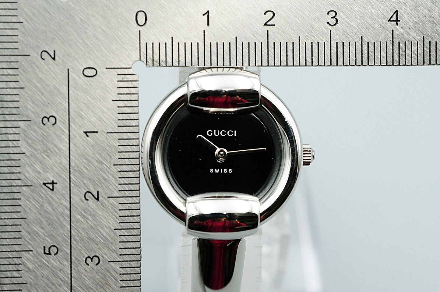 *MINT* Vintage GUCCI 1400L Quartz Black Dial Round 25mm Women,Ladies Watch