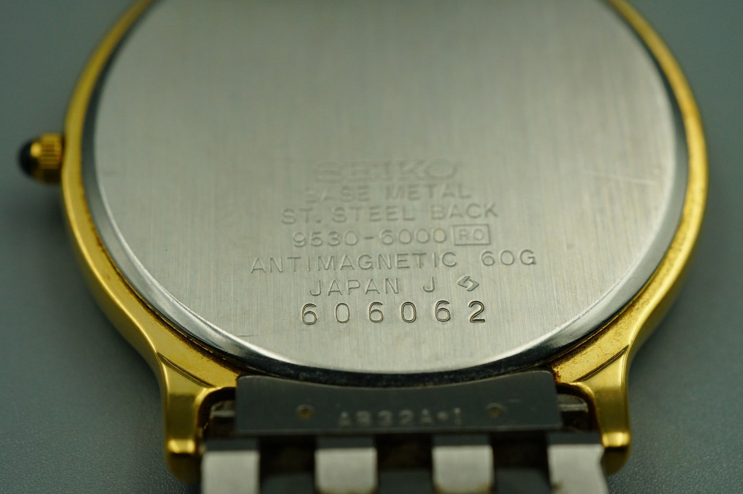 *Exc+5* Vintage 1984 SEIKO Dolce 9530-6000 Qz Gold Round 31mm Mens Watch