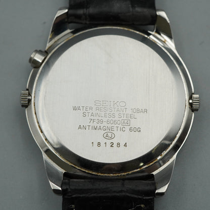 *MINT* Vintage SIKO AVENUE 7F39-6060 Quartz Black Dial Round 35mm Mens Watch