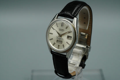 N MINT+++ Vintage 1960s SEIKO SEIKO MATIC Automatic Silver Round 37mm Mens Watch