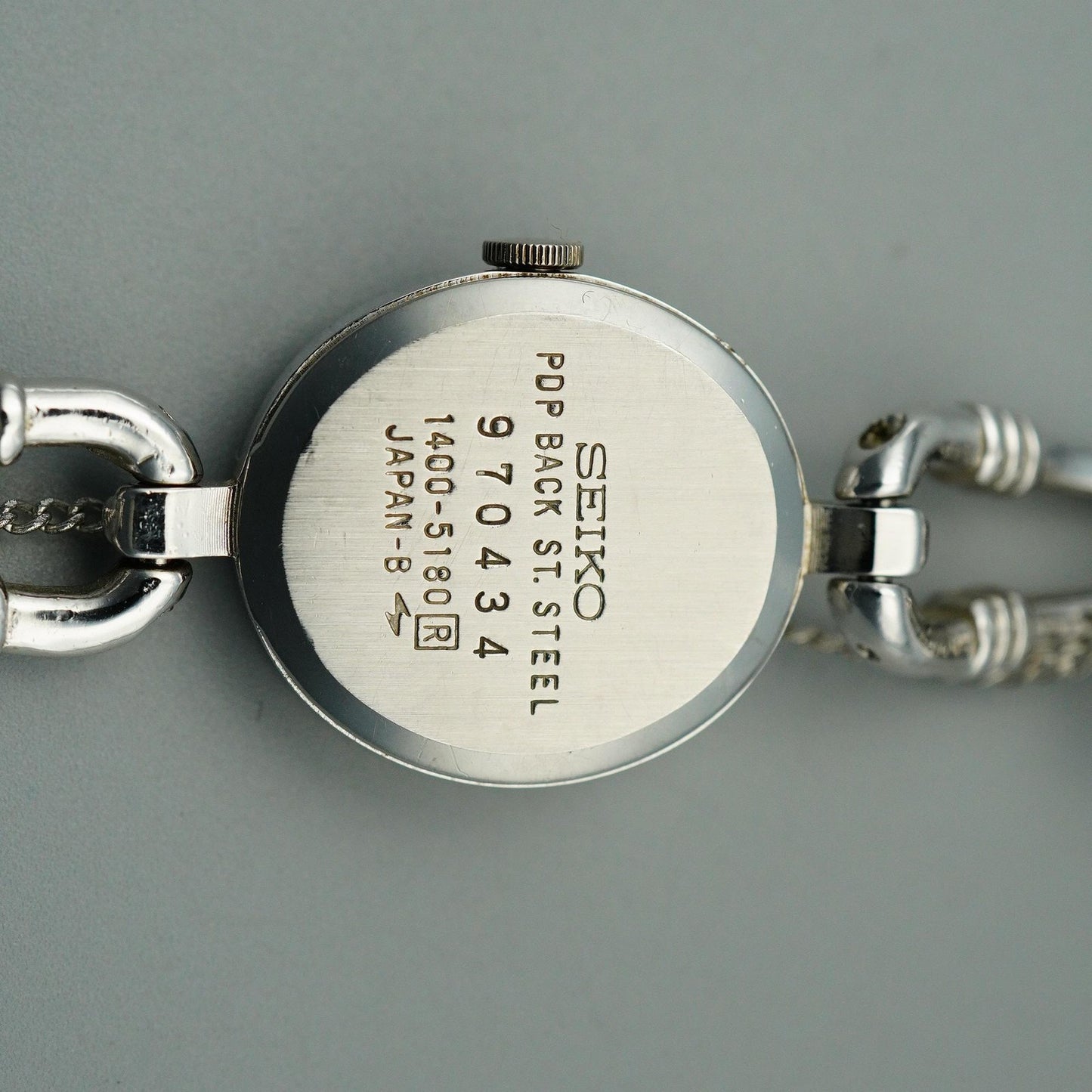 *Exc+5* Vintage SEIKO Vintage 1400-5180 Quartz Black Round 18mm Women Watch