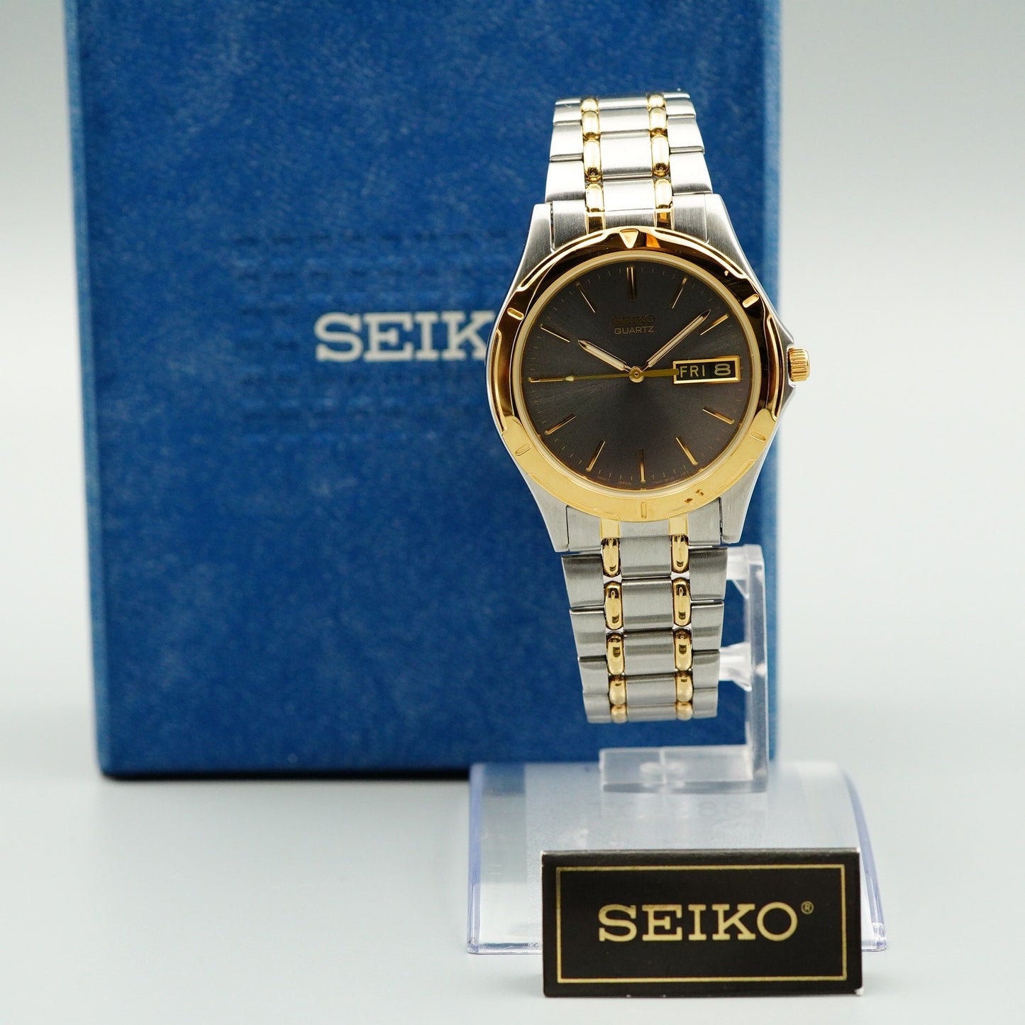 *MINT* Vintage 1994 SEIKO 7N43-6A09 Quartz Gray Dial Round 36mm Mens Watch