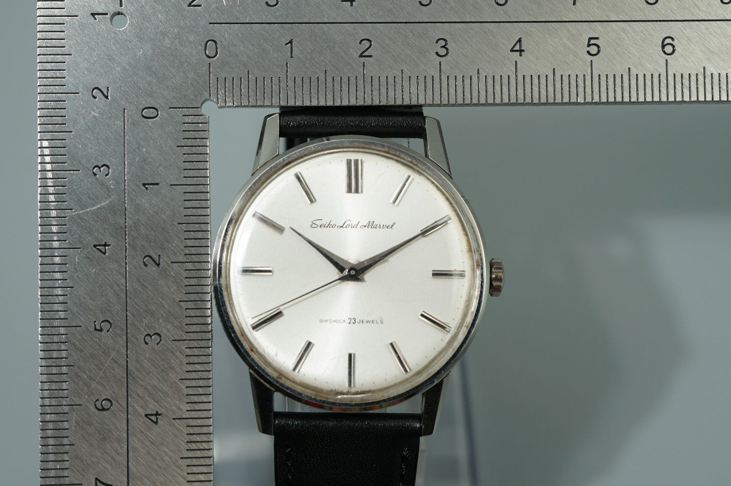 Vintage 1964 SEIKO Lord Marvel 5740-1990 Hand Wind Silver Round 36mm Mens Watch