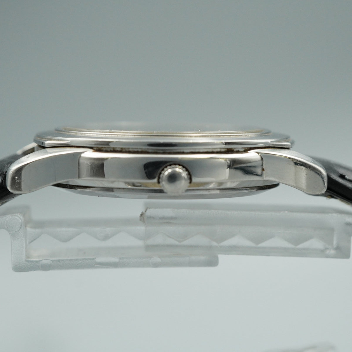 *MINT* Vintage SIKO AVENUE 7F39-6060 Quartz Black Dial Round 35mm Mens Watch