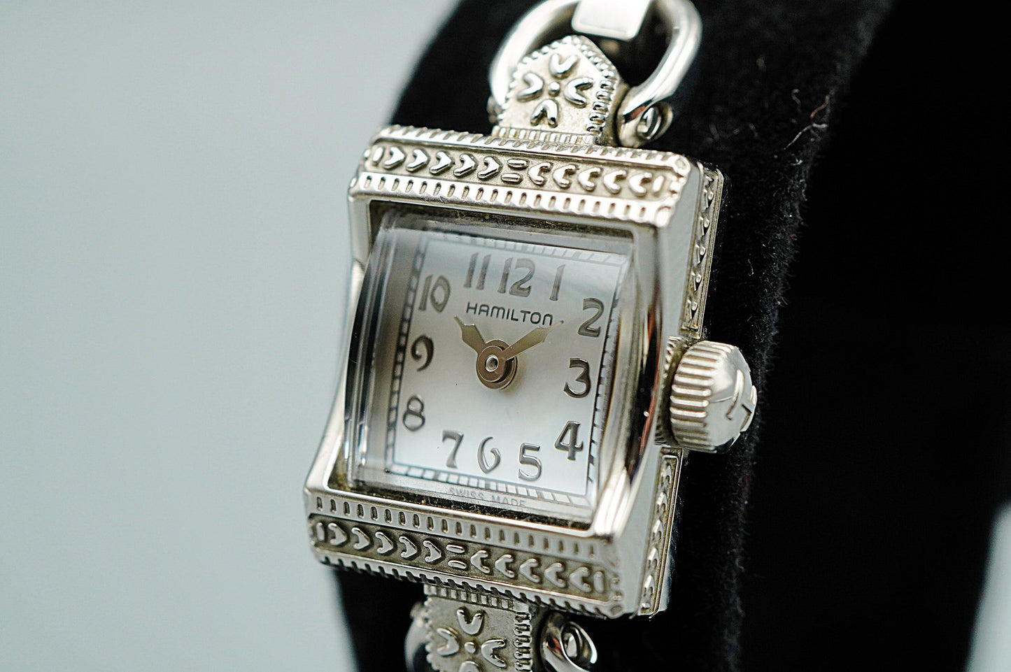 *MINT* HAMILTON  H312710 Quartz White Dial Rectangle 15 mm Women,Ladies Watch