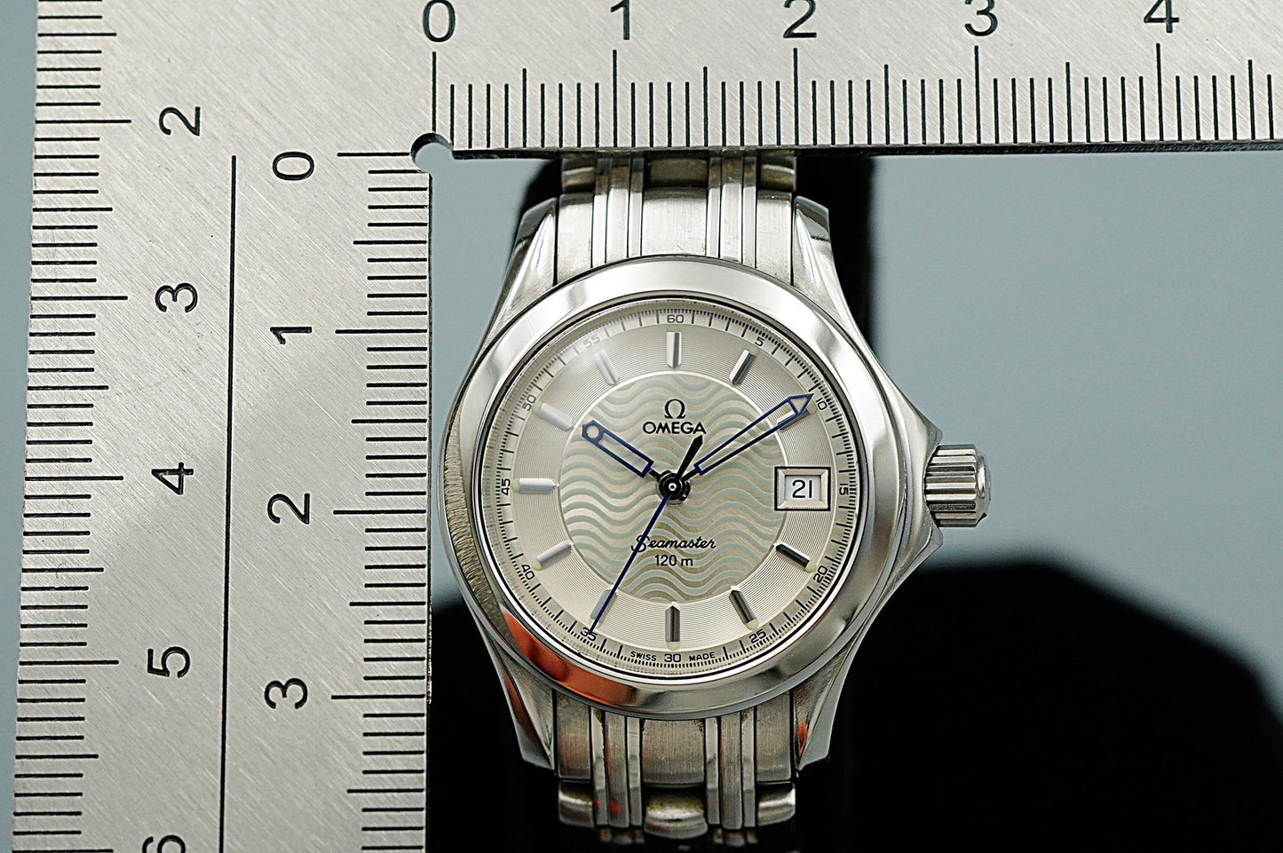 *Working for As-is* Vintage 1990s OMEGA Seamaster Cal.1424 Qz 27mm Women Watch