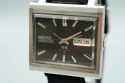 N MINT Vintage SEIKO 5 ACTUS 6106-5440 Automatic Black Rectangle 33mm Mens Watch