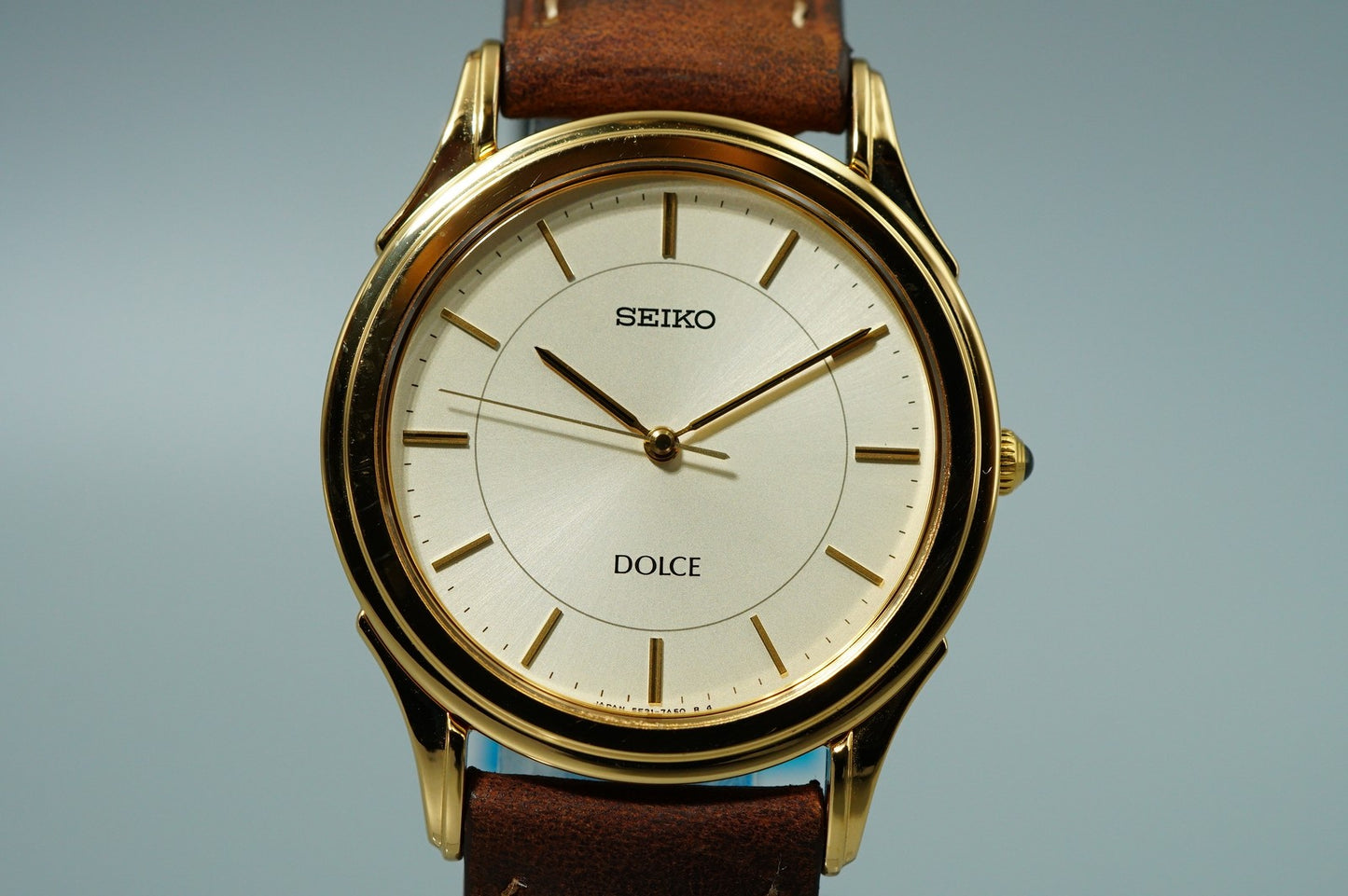 *MINT* Vintage 1998 SEIKO Dolce 5E31-7A40 Quartz Gold Dial Round 34mm Mens Watch