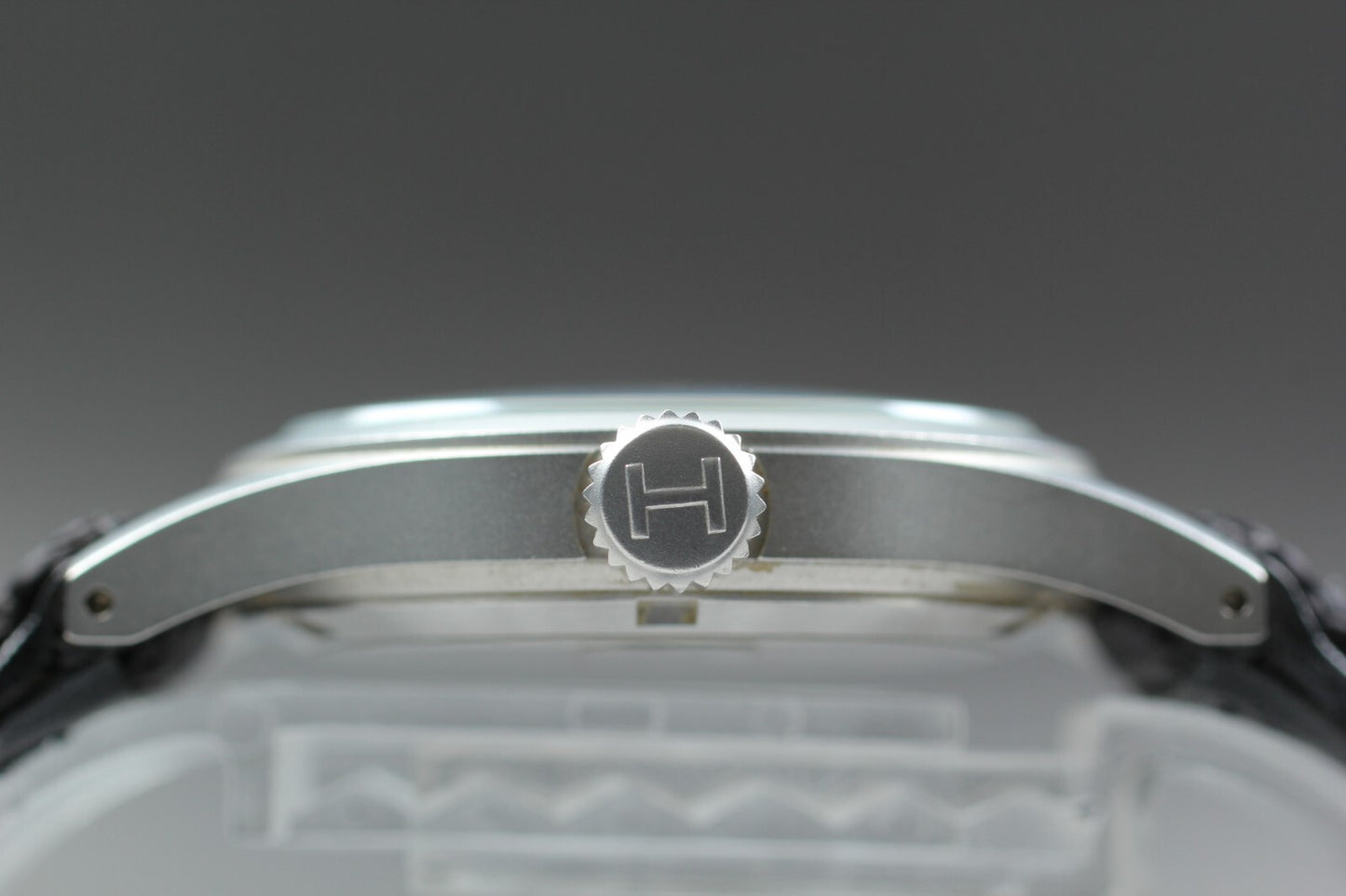 *TOP MINT* HAMILTON KHAKI H683110 Quartz Black Dial Date Round 33mm Mens Watch
