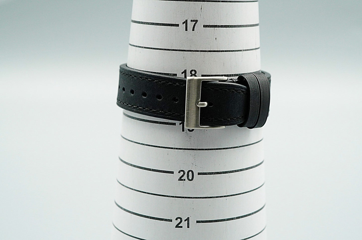 *NEAR MINT* Vintage SEIKO DOLCE 7321-6170 Quartz White Rectangle 24mm Mens Watch