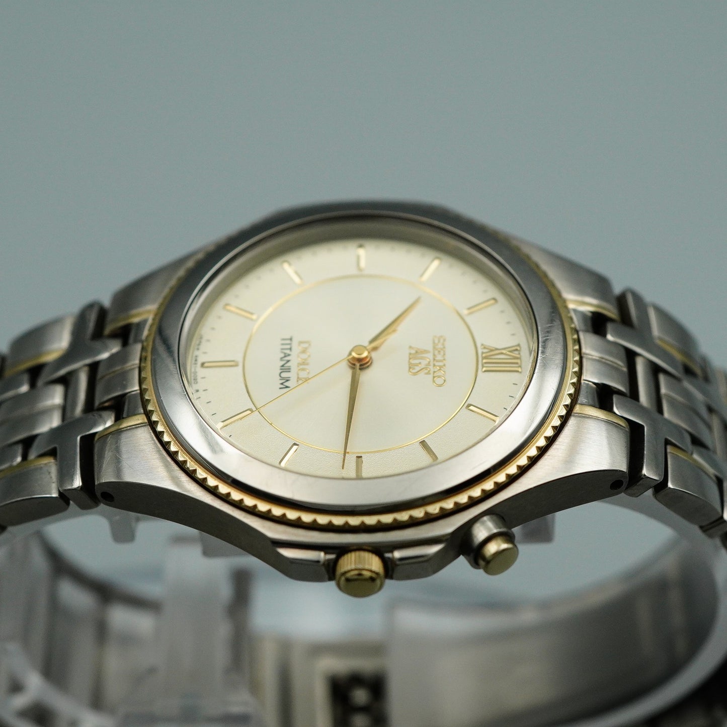 *N MINT* SEIKO DOLCE 4N21-0010 Titanium Quartz Gold Dial Round 35mm Mens Watch