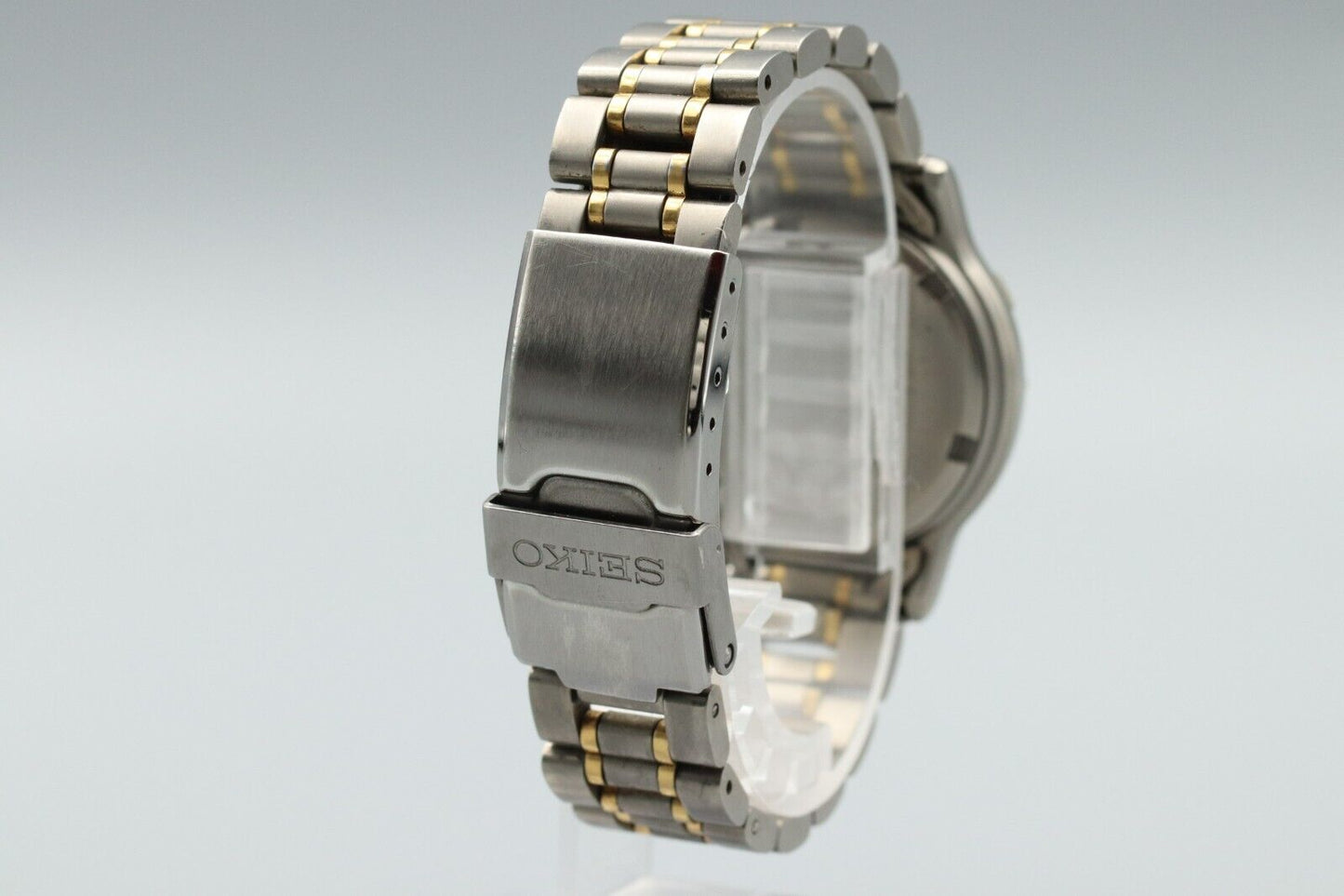 *MINT* Vintage SEIKO SCUBA Titanium 7N35-6100 Quartz 200M Mens Watch JAPAN