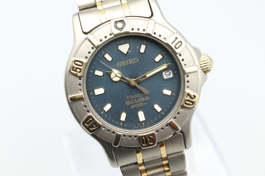 *MINT* Vintage SEIKO SCUBA Titanium 7N35-6100 Quartz 200M Mens Watch JAPAN