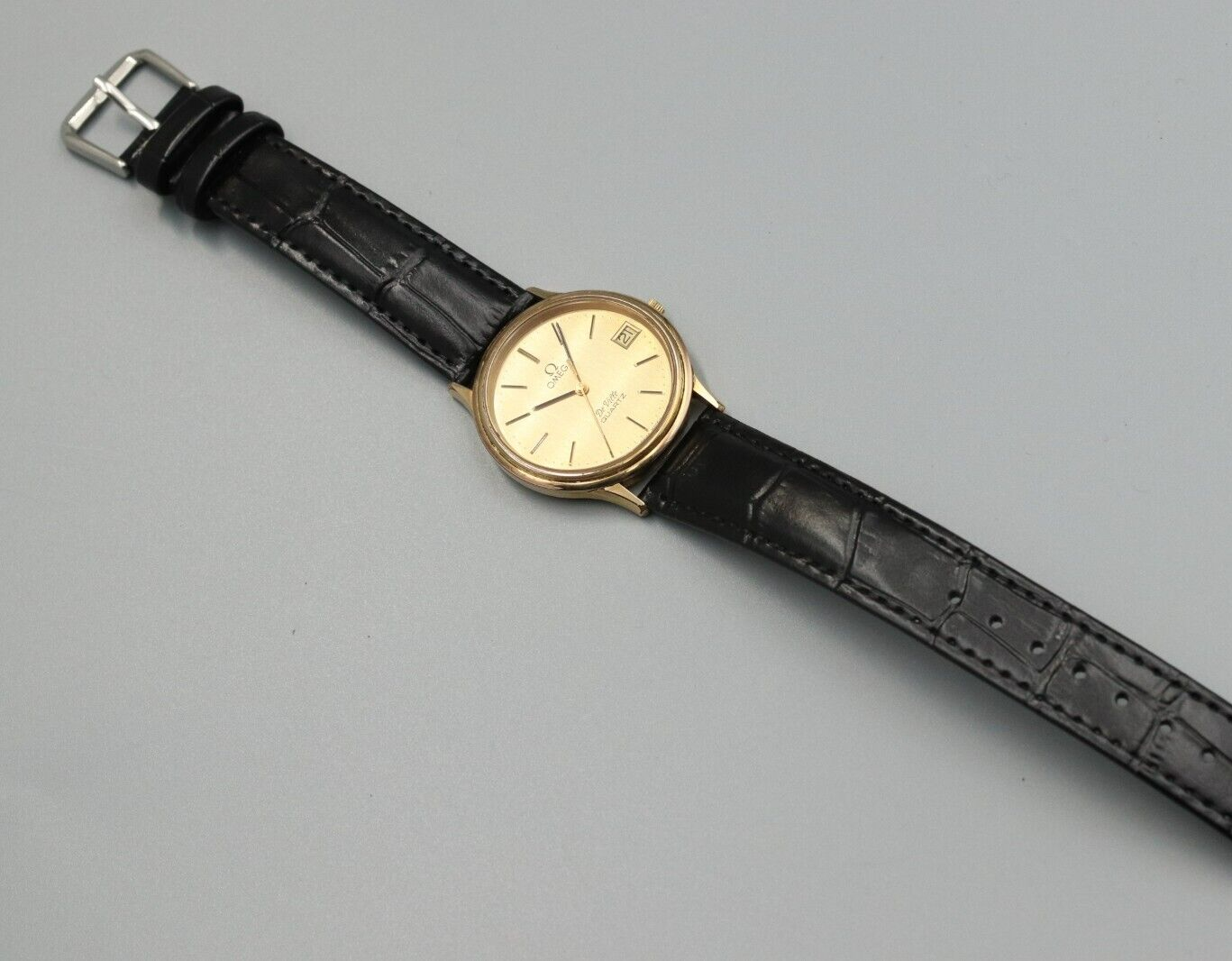 *Exc+5* Vintage OMEGA De Ville Cal.1332 Quartz Gold Dial Date Round Mens Watch