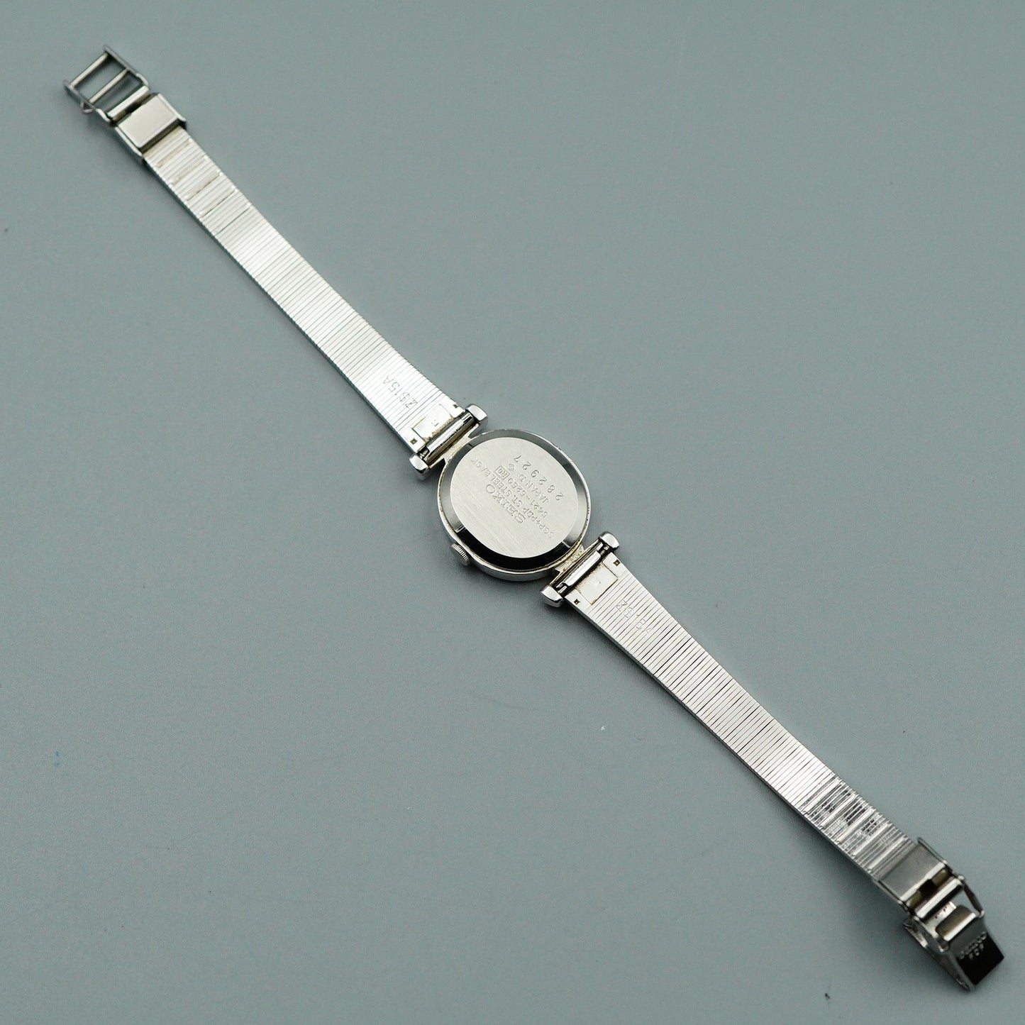 *NEAR MINT* Vintage SEIKO 5421-5250 Qz White Dial Oval 18mm Women Watch