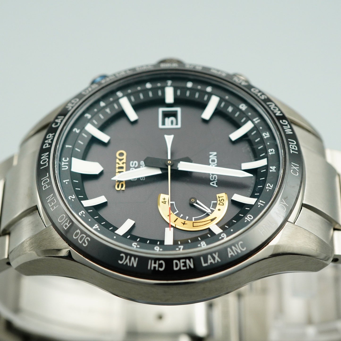 Box & Papar Vintage SEIKO ASTRON 8X22-0AJ0ｰ2 Solar Black Dial 45mm Mens Watch