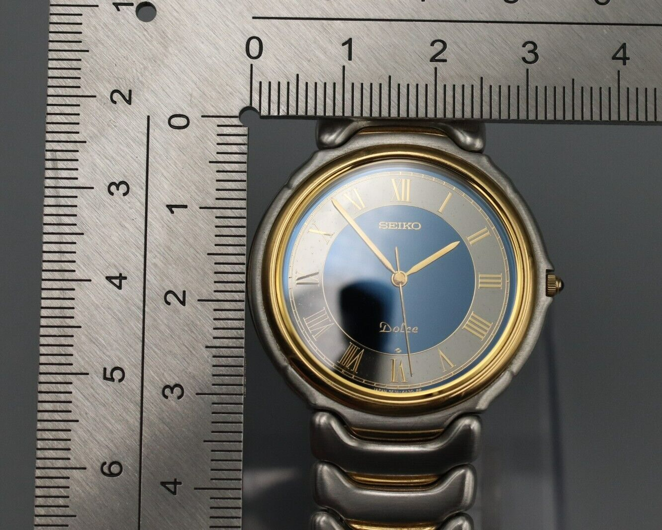 *NEAR MINT* Vintage SEIKO Dolce 5E31-6A20 Quartz Black Dial Round Mens Watch