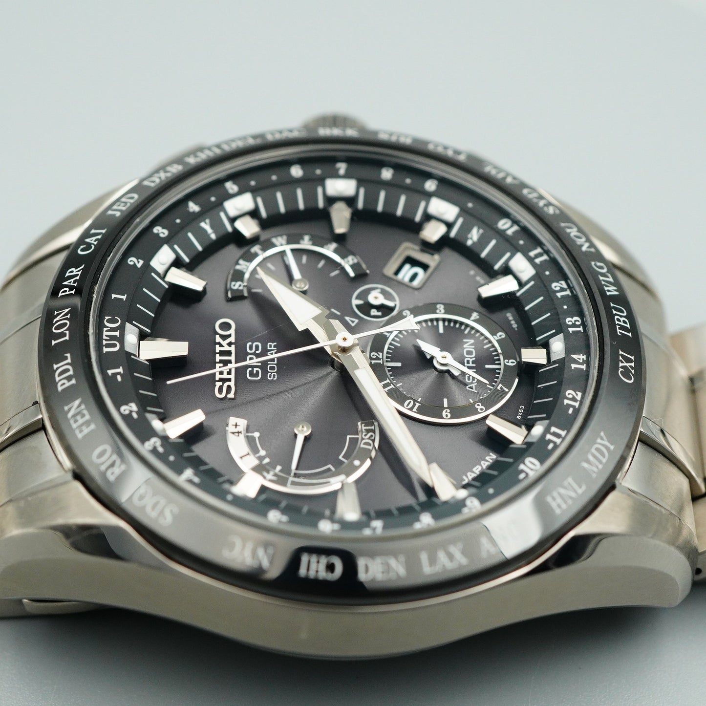 *N MINT* Box & Paper SEIKO ASTRON 8X53-0AB0 Solar Black Round 45 mm Mens Watch