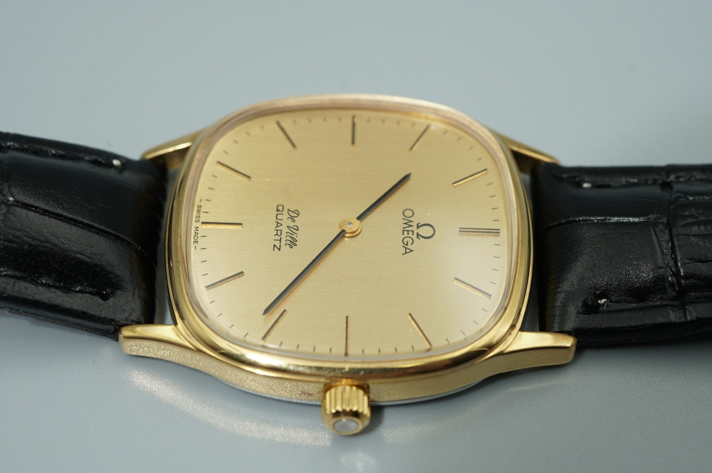 *MINT* Vintage 1977 OMEGA De Ville Cal.1330 Qz Gold Dial Square 31mm Mens Watch