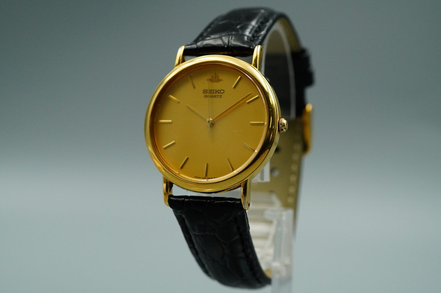 *NEAR MINT* Vintage SEIKO Credor 7N01-8A10 Quartz Gold Round 34 mm Mens Watch