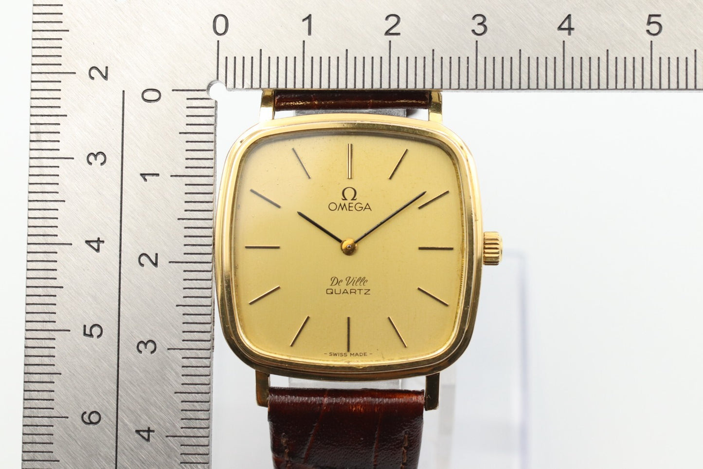 *N MINT* Vintage OMEGA De Ville Cal.1330 Quartz Gold Dial Square 31mm Mens Watch