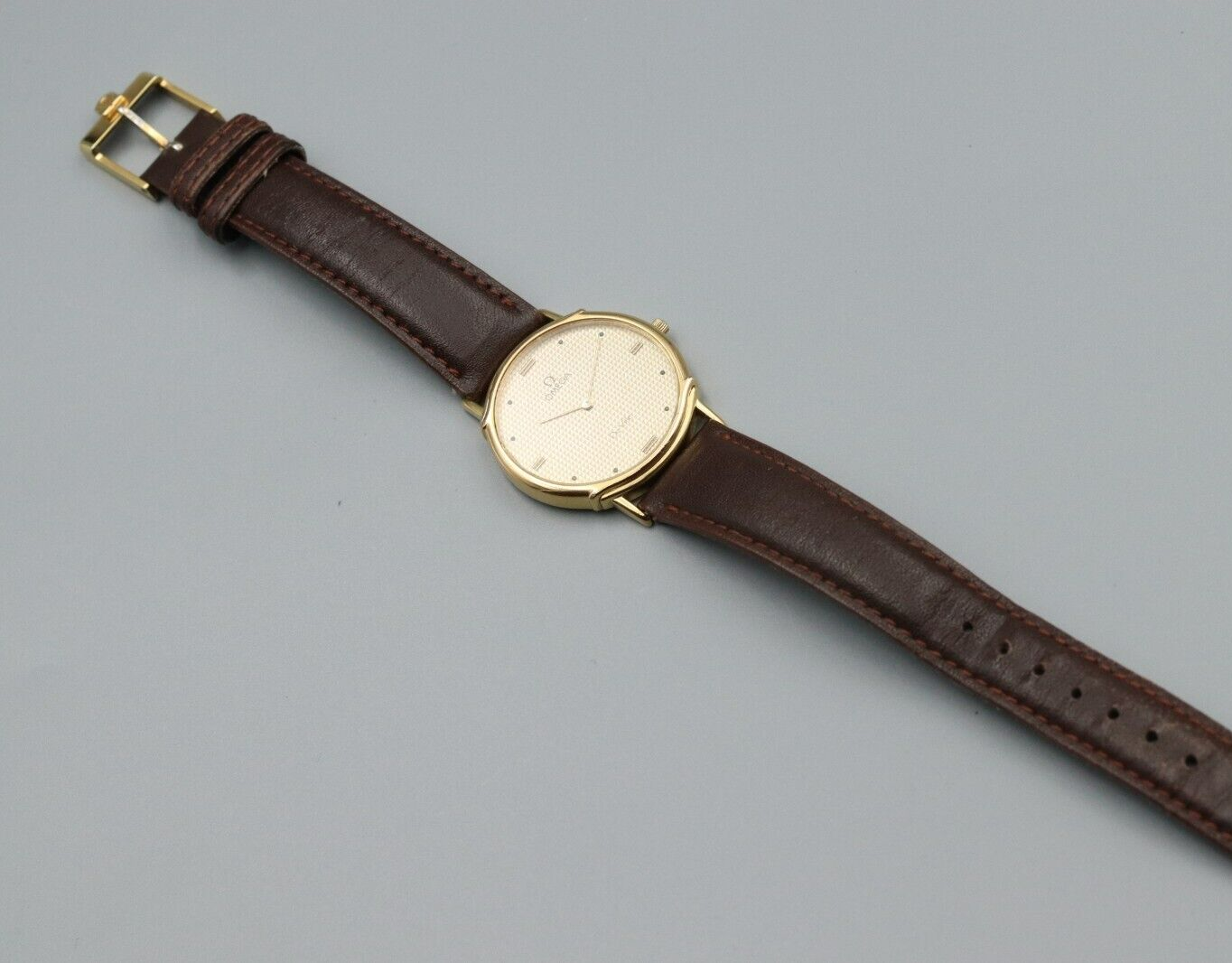 Rare *N MINT* Vintage OMEGA De Ville Cal.1455 Quartz Gold Dial Round Men Watch