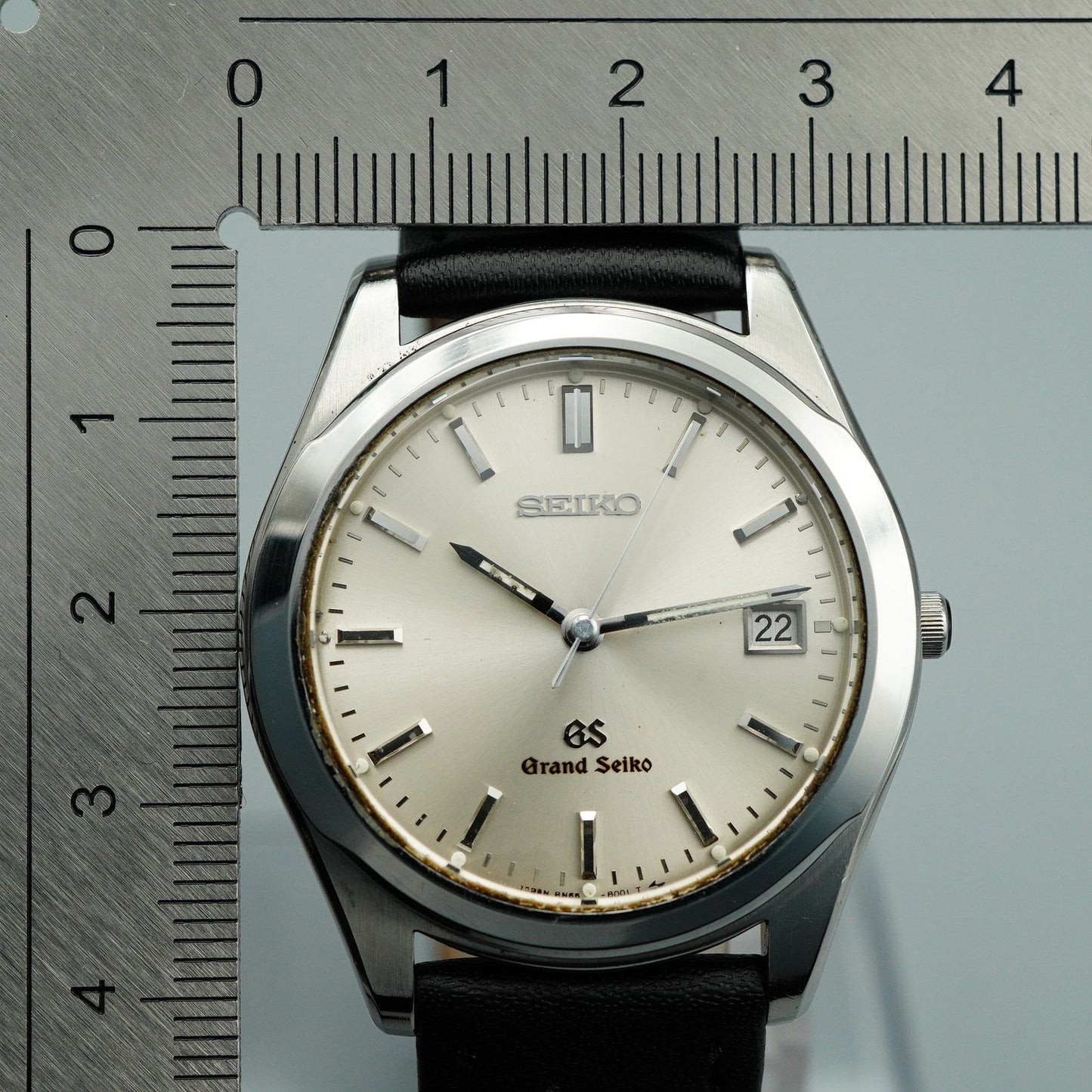 *MINT* Polished GRAND SEIKO GS 8N65-8000 Qz Silver Dial Round 35mm Mens Watch