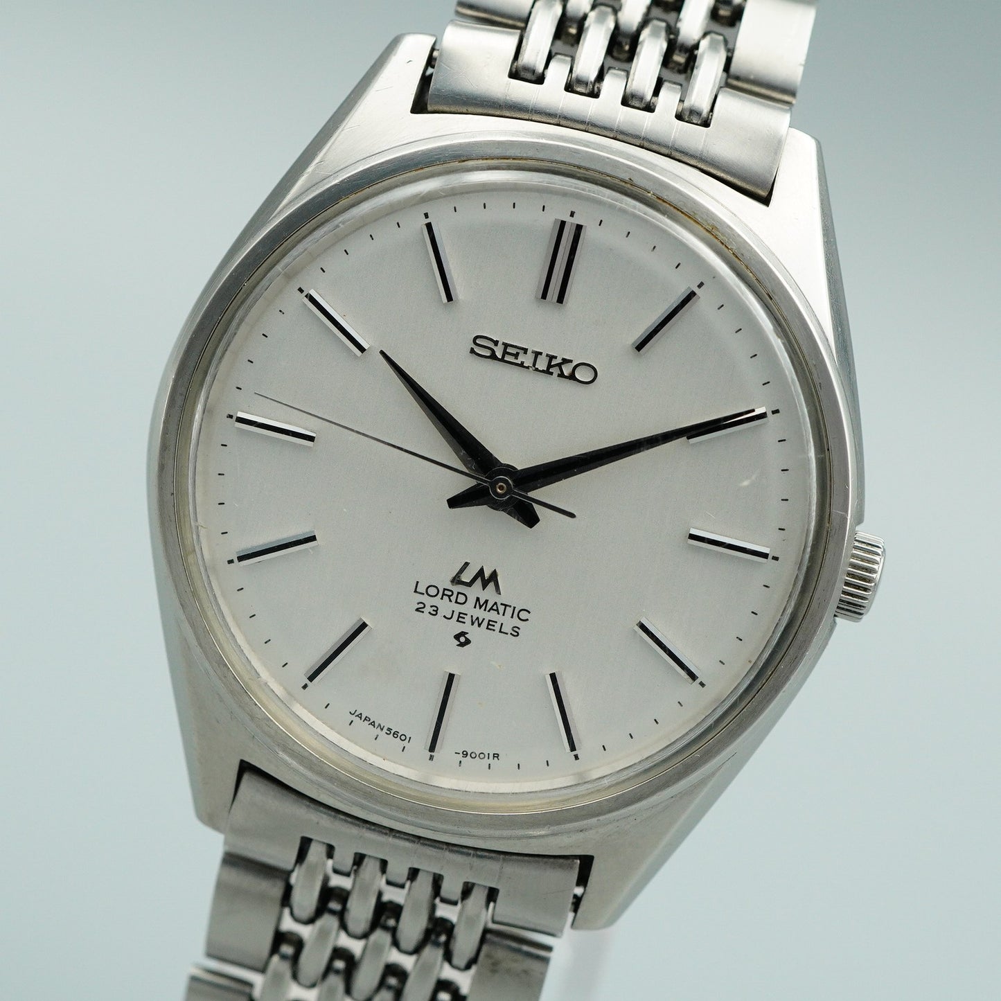 *N MINT* Vintage SEIKO LORD MATIC 5601-9000 Automatic Silver 36 mm Mens Watch